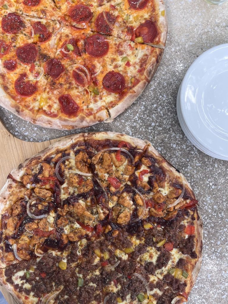 Pizza & grills